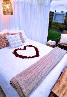 Mount Vincent Hotel | The Hunter Valley Star Gazing BubbleHotel