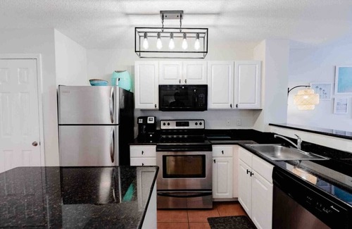 Madeira Beach Apartment | The ideal Getaway - Madeira Beach