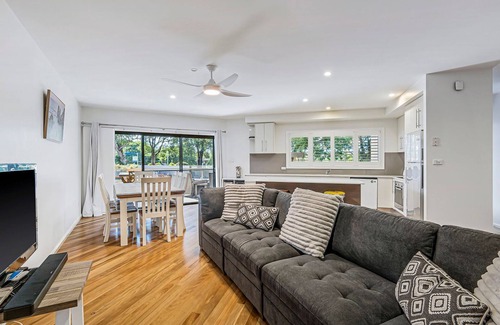 North Haven Apartment | The Inlet - 2 bedroom holiday unit in North Haven, close to river and beach