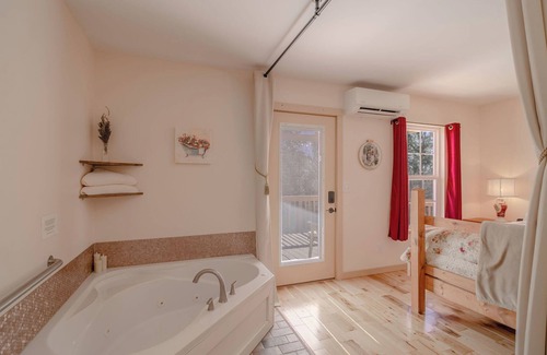 Whitley City Bed & Breakfast | The Inn at Beulah Farm - The Garden