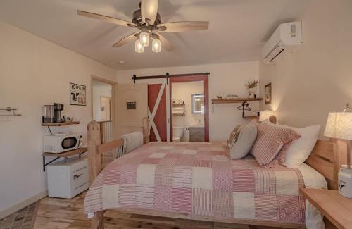 Whitley City Bed & Breakfast | The Inn at Beulah Farm - The Barn