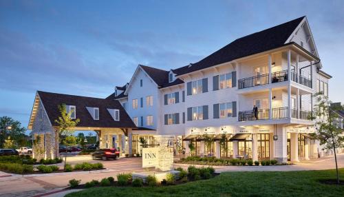 Prairie Village Hotel | The Inn at Meadowbrook