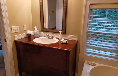 Bath Bed & Breakfast | The Inn on Bath Creek