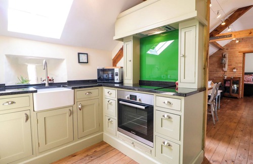 Hulland Ward Cottage | THE IVY BARN, pet friendly, character holiday cottage in Kirk Ireton