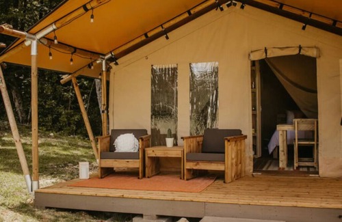 Flag Pond Cabin | The Jammer Unit 3 - Glamping Retro