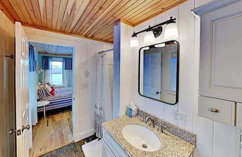 Tenants Harbor House | The Jewel of Saint George