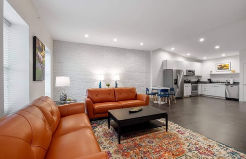 East Market District Condo | The Julep - Chic 2 BR/Stay Nulu Marketplace