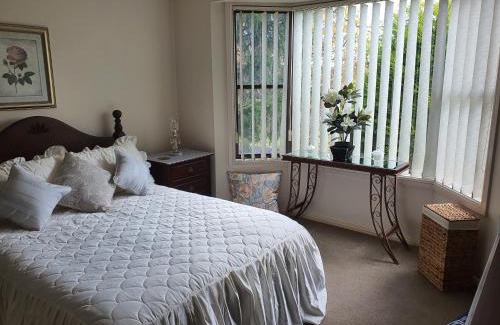 Wallerawang House | The Junction Estate COOL CALM COZY A Home N Host Property
