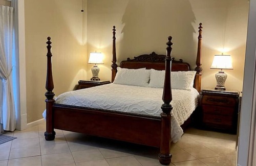 Eastland House | The Justin Room at The Eastland Historic Hotel