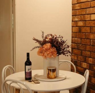 Pemberton House | The Karri Hideaway- Sauna and Spa!