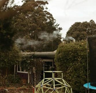 Pemberton House | The Karri Hideaway- Sauna and Spa!