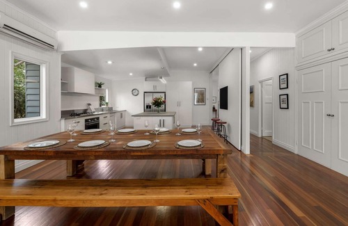 East Toowoomba House | The Keeper's House - 3 bedroom - space, style, peace & quiet
