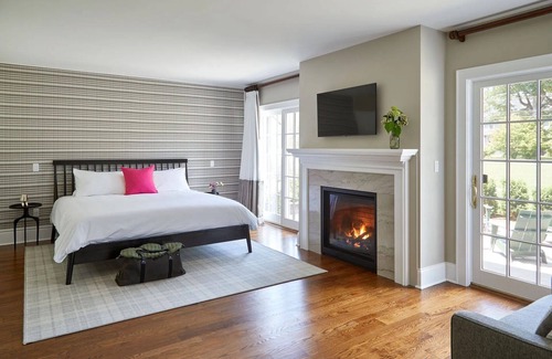 Kent Hotel | The Kent Collection - The Firefly Inn