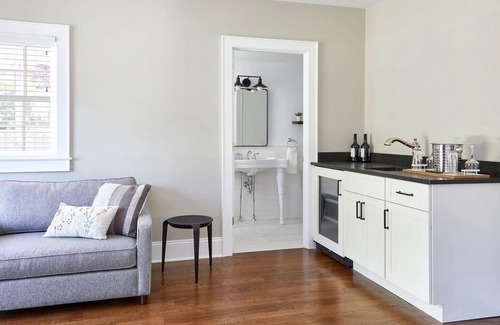Kent Hotel | The Kent Collection - The Firefly Inn