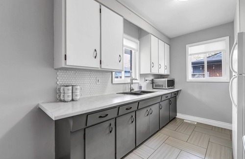 Rosemount House | The Kitchener Bungalow Retreat