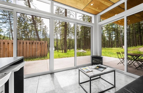 Lakeside Cabin | The Kootenai at Stoner Creek Cabins
