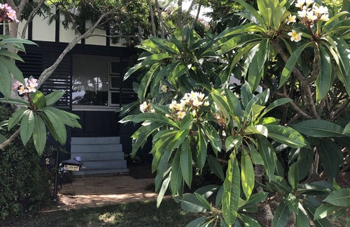Long Jetty House | The Lake Escape Cottage
