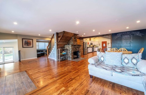 Montville House | The Lake House, The Private Lake House