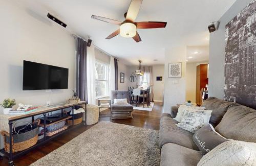 Dixieland House | The Lakeland House