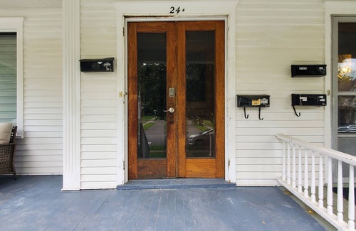 Auburn Apartment | The landing on Easterly