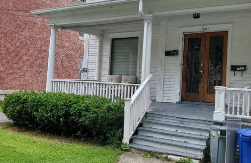 Auburn Apartment | The landing on Easterly