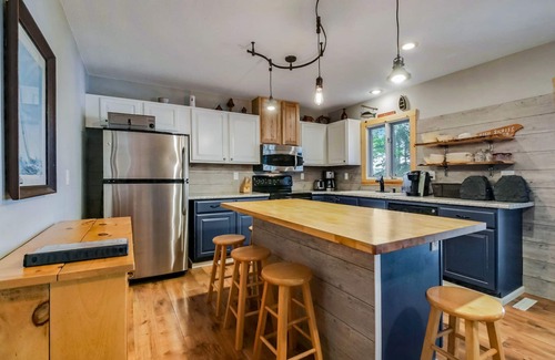 New Auburn Cabin | The Landing on Lower Long Lake