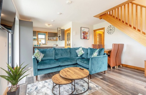 Dingwall Cottage | The Larches - UK46804