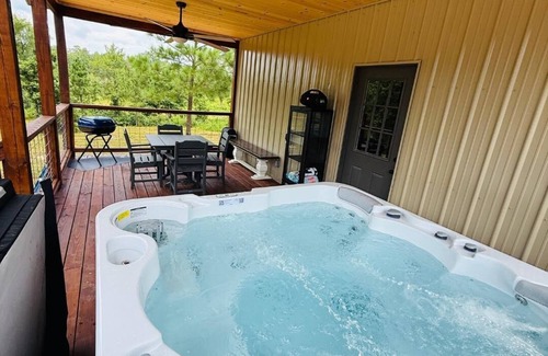 Kirby Cabin | The Last Resortnn No pets allowed