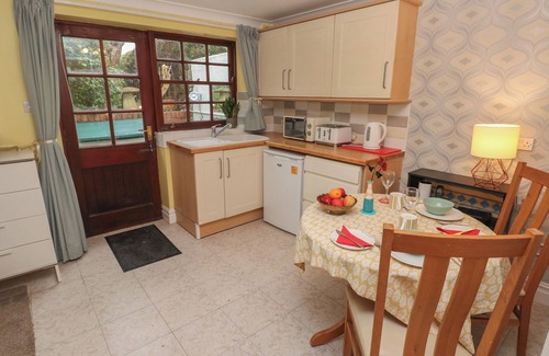 St. Fagans Cottage | The Laurels Flat