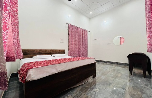Kasganj Hotel | The Light House Hotel and Restaurant
