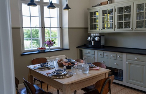Kirke Saaby House | The Lille Slot country house, built at the beginning of the 19th century.