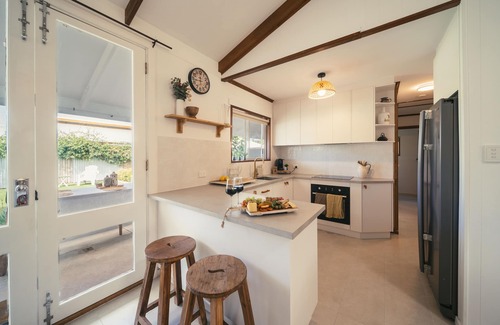 Port Willunga Cottage | The Little Eco Luxe Hideaway - Escape & Soothe your Soul