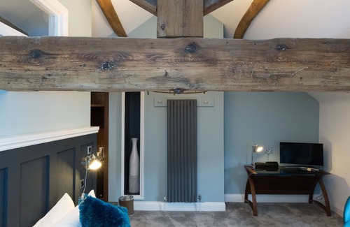 Eccleshall Hotel | The Little George