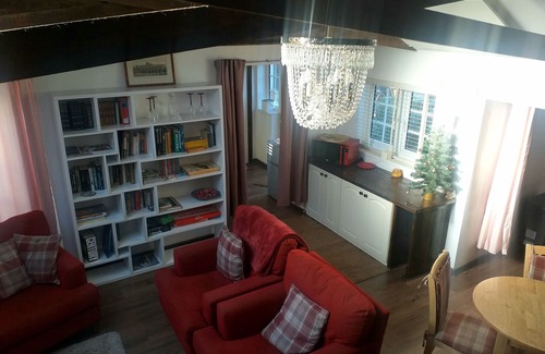 Hull Cottage | The Little House in Hull