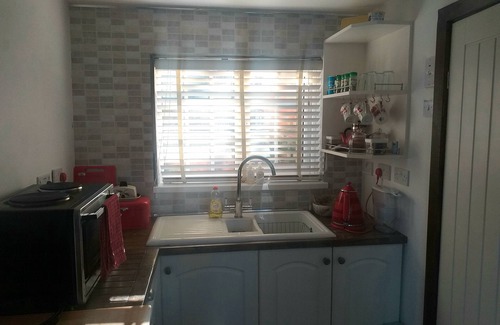 Hull Cottage | The Little House in Hull