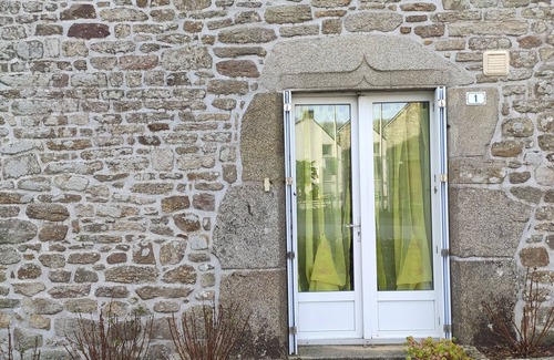 Trefflean House | The little house near the church