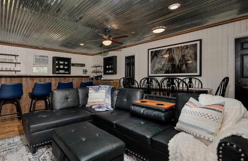 Centerville House | The Lodge At Our Texas Ranch
