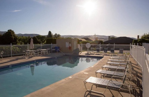 Wapato Point Condo | The Lodge At Wapato Point Resort-Lake Chelan, Manson WA - 1 BDR UPPER FLOOR Unit
