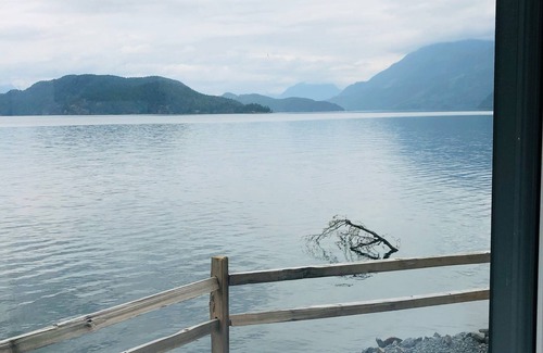 Harrison Hot Springs Cabin | The Lodge on Harrison Lake Cabin #1, 2 bedroom