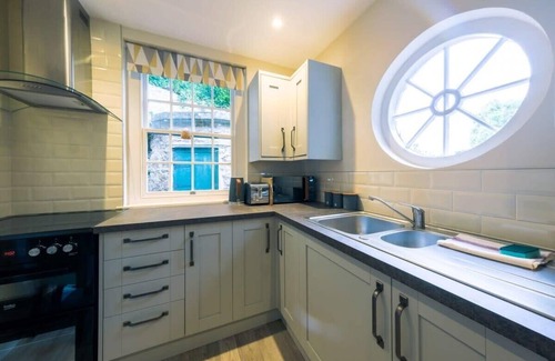 Blagdon Apartment | The Lodge Gatehouse at Coombe Lodge