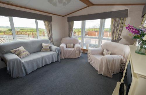 Rhosybol House | The Lodge