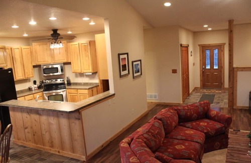 Clear Lake House | The Lodge Home - Abundance of Wildlife and a short walk to the lake with a dock!