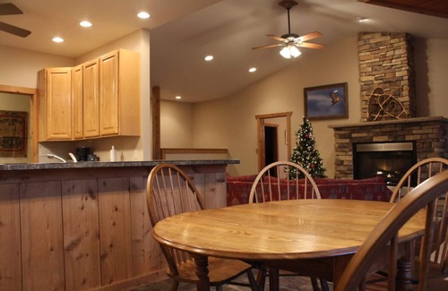 Clear Lake House | The Lodge Home - Abundance of Wildlife and a short walk to the lake with a dock!