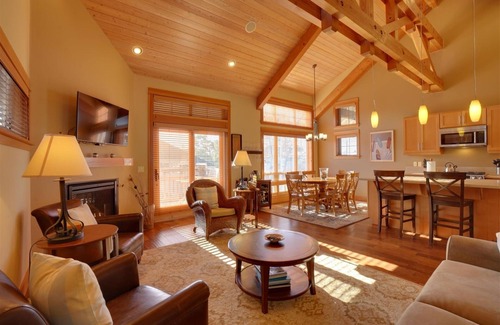 Tolovana Park House | The Lodges A-2 - Beachcomber Vacation Homes