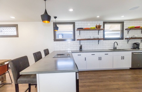 Walla Walla Apartment | The Loft on Birch, Downtown Walla Walla, sleek modern industrial Condo
