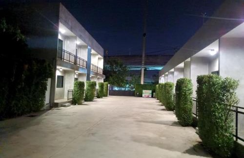 Prawet Apartment | The Loftel Resort