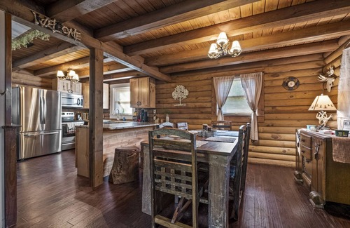 Nobleton House | The Log Cabin