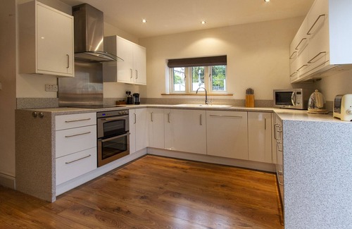 Keswick House | The Lookout Keswick -Luxury House