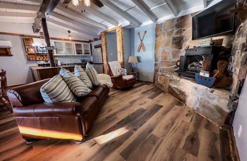 Avinger House | The Lookout Lake House