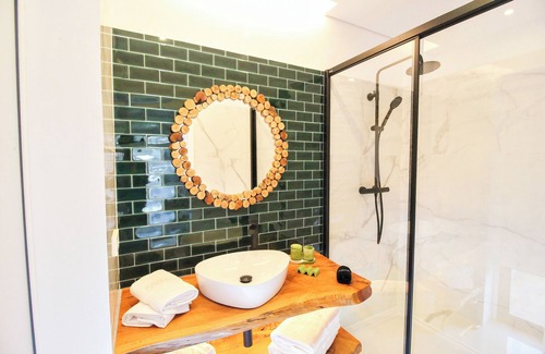 Vila Nova de Gaia Bed & Breakfast | The Lost Garden